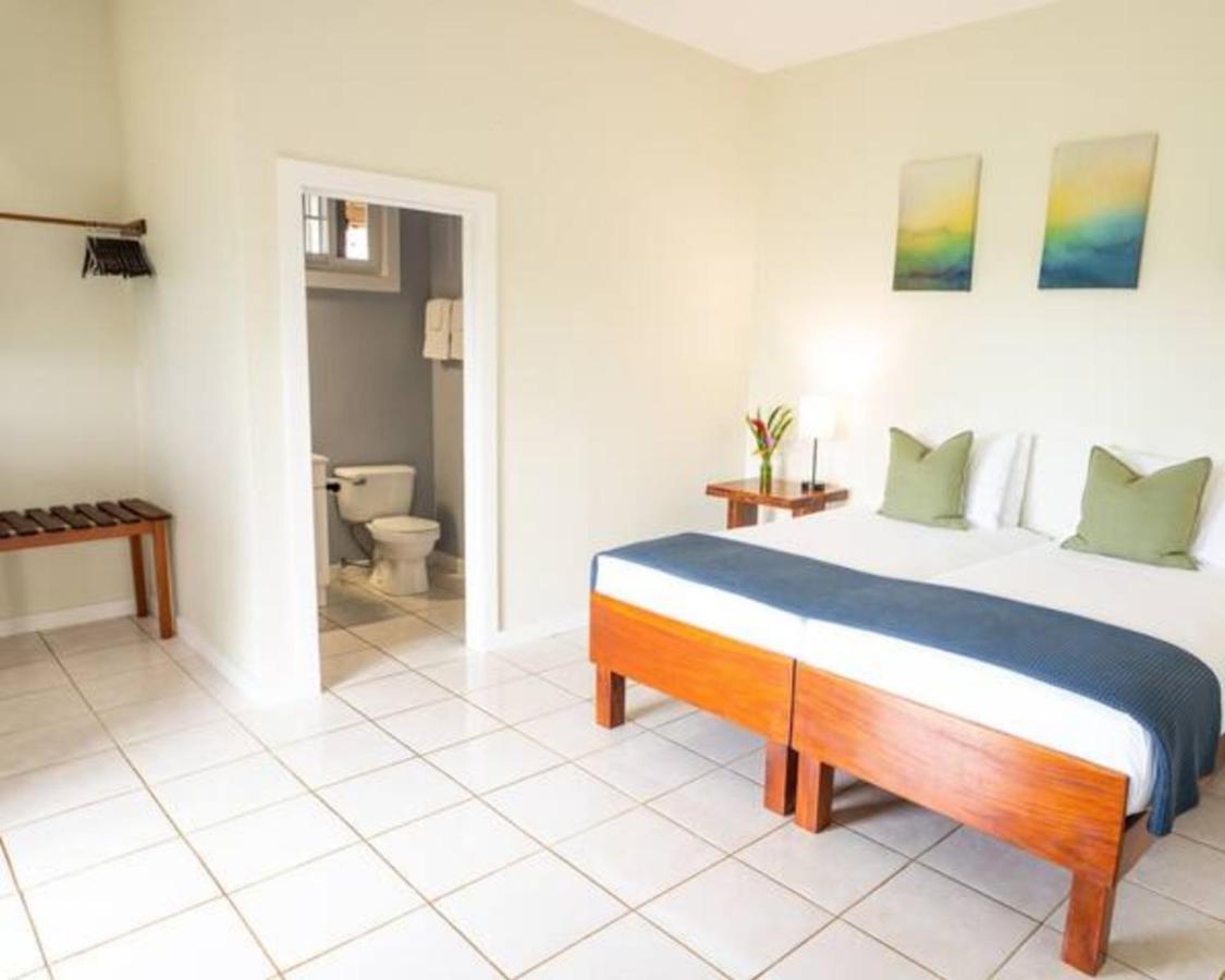Casa Marlin Bed & Breakfast Bocas Town Bagian luar foto
